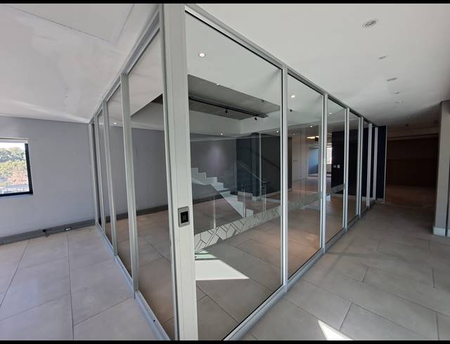 3,438M² OFFICE TO LET IN WAVERLEY
